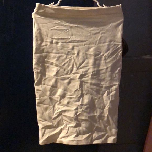 Skirt - Picture 3 of 3